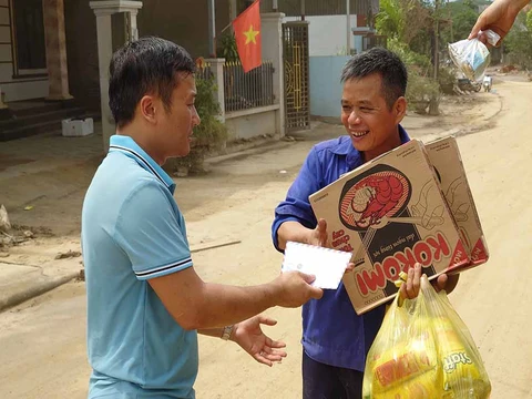 Hỗ trợ bà con bị ảnh hưởng bởi cơn bão Yagi (xã Quy Mông, huyện Trấn Yên, Yên Bái)