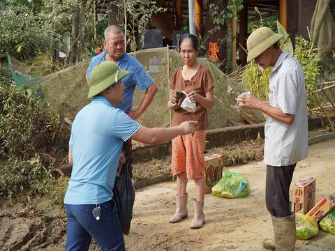 Hỗ trợ bà con bị ảnh hưởng bởi cơn bão Yagi (xã Quy Mông, huyện Trấn Yên, Yên Bái) 04